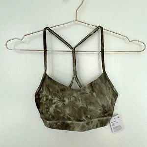 Lululemon Flow Y Bra Nulu Size 6 - New with Tags!